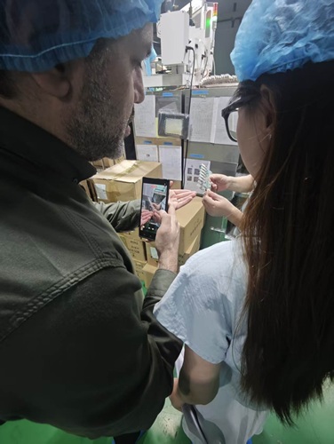 Iranian Client Visits Aobo Silicone Factory for On-Site Audit and In-Depth Review of Silicone Product Customization and Manufacturing Capabilities